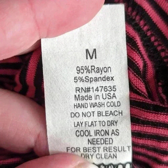 Sexy New with Tags Romeo juliet One Sleeve Striped Top Medium Red And Black - Picture 7 of 10